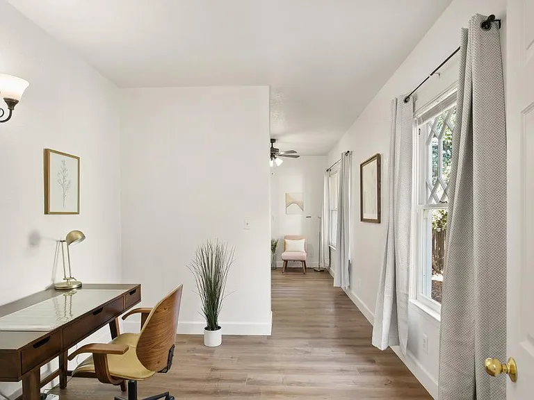 305 Poplar Ave — Photo 4