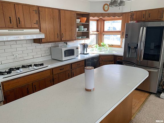 4th image of 1026 Island Ln