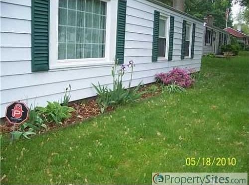 2nd image of 2418 Sampson St