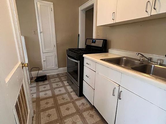 5th image of 1504 Hermosa Pl