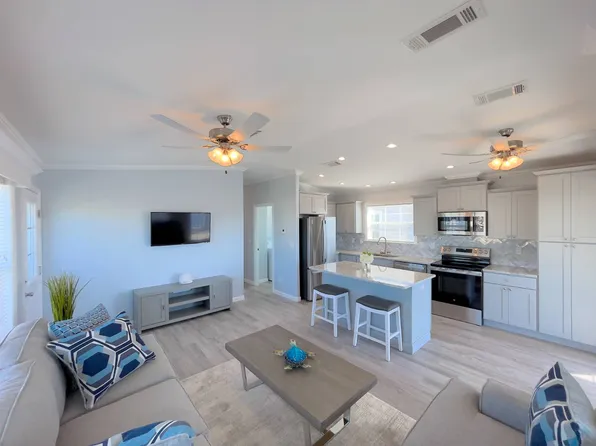 1027 Onondaga Trl, Fort Myers Beach, FL 33931