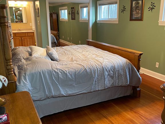 Large master bedroom 