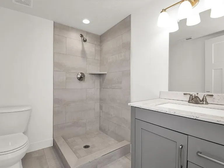 1511 E Lakeview Dr — Photo 17