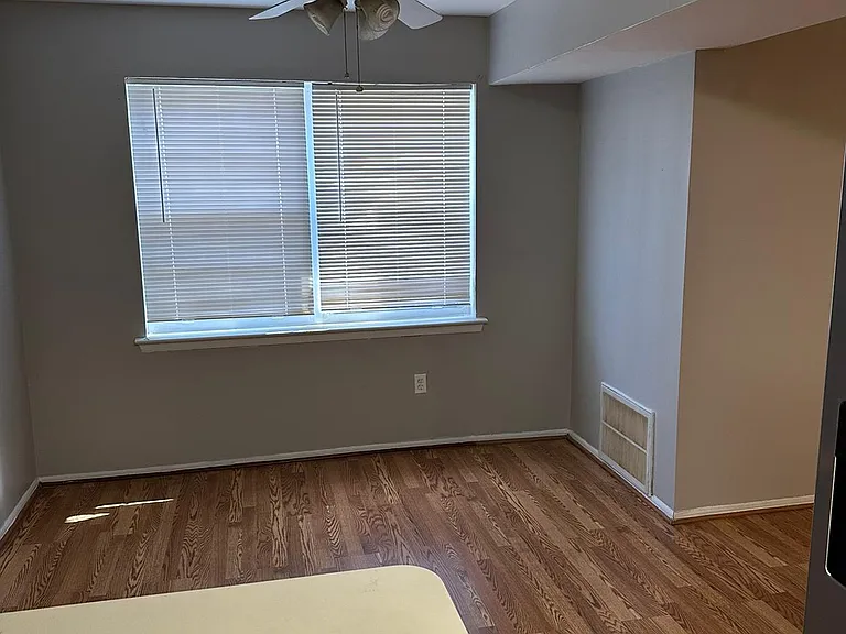 1604 Green Hollow Dr #1604 — Photo 5