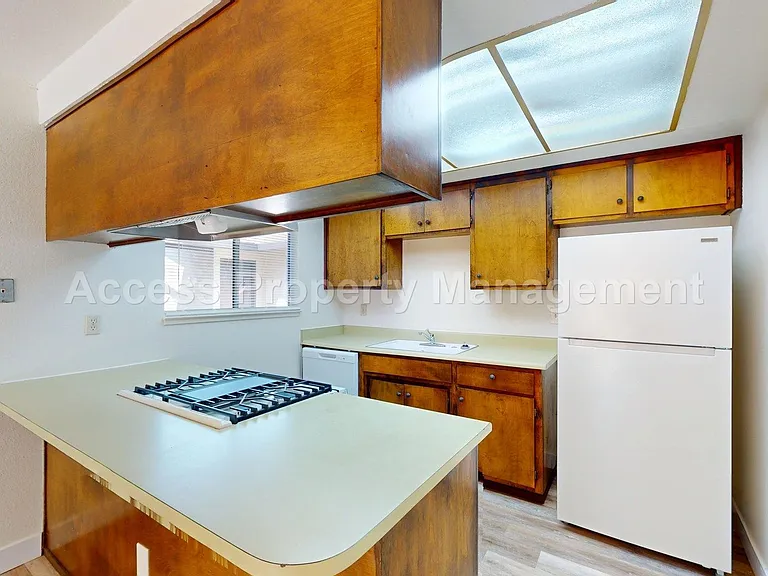 1516 Floyd Ave — Photo 10