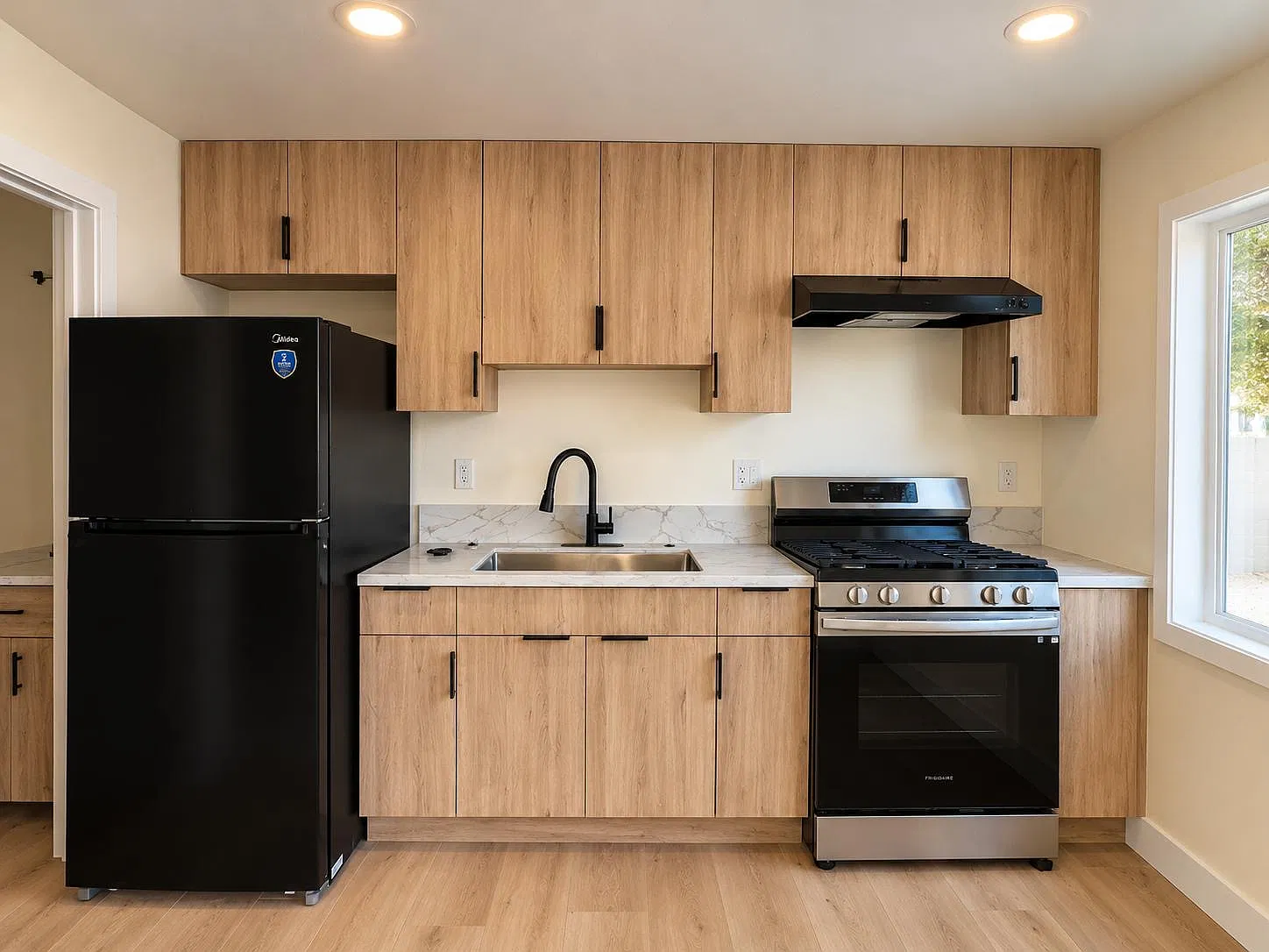 1 bed, 400 sqft, $2,100 — Photo 4