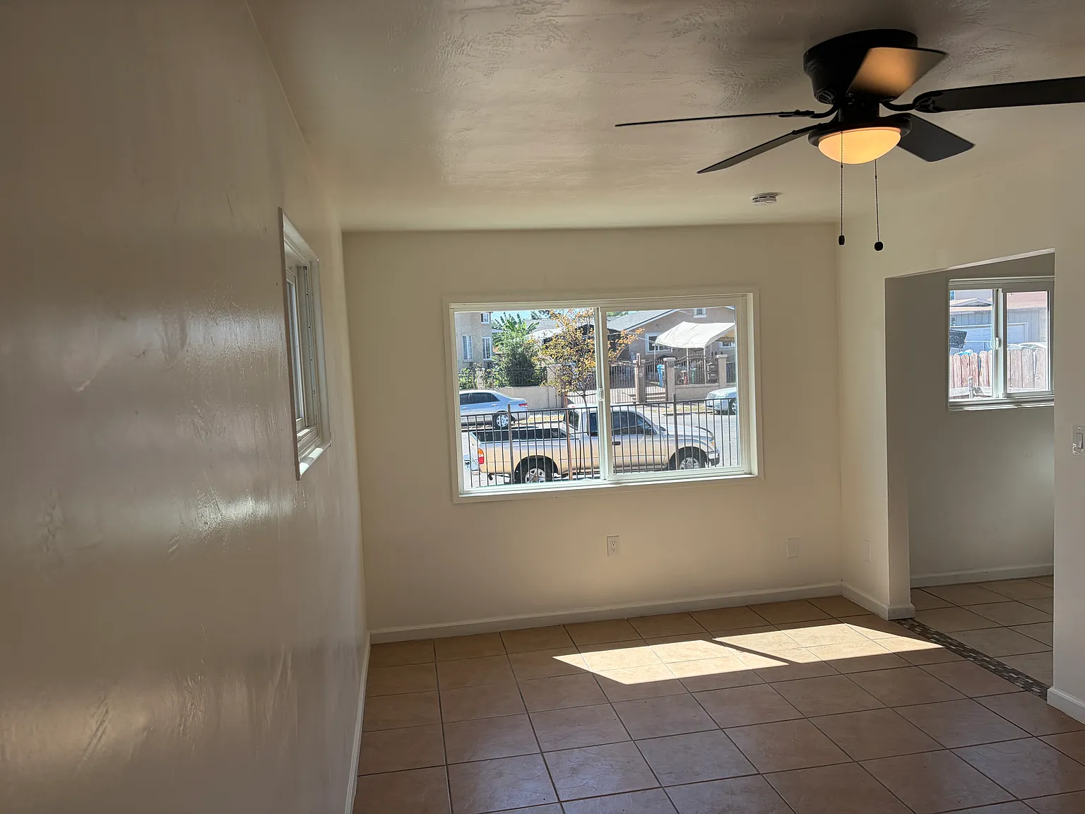 2 bed, 700 sqft, $2,600 — Photo 3