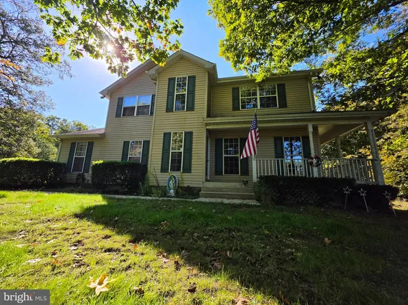 6570 Horseshoe Dr, La Plata, MD 20646