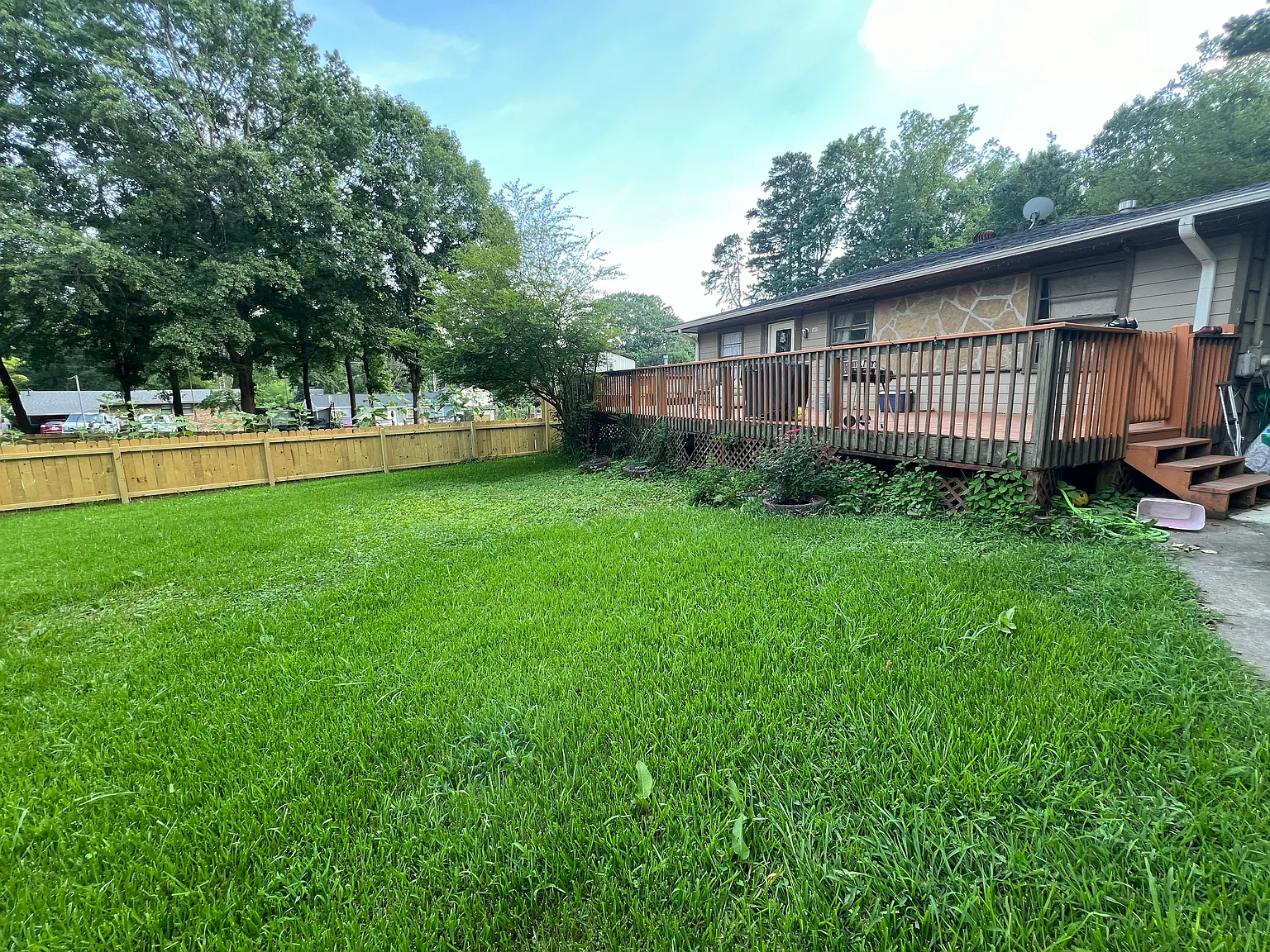 3 bed, 1.5 bath, 864 sqft, $1,650 — Photo 3