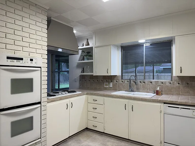 214 Sunny Ln — Photo 22
