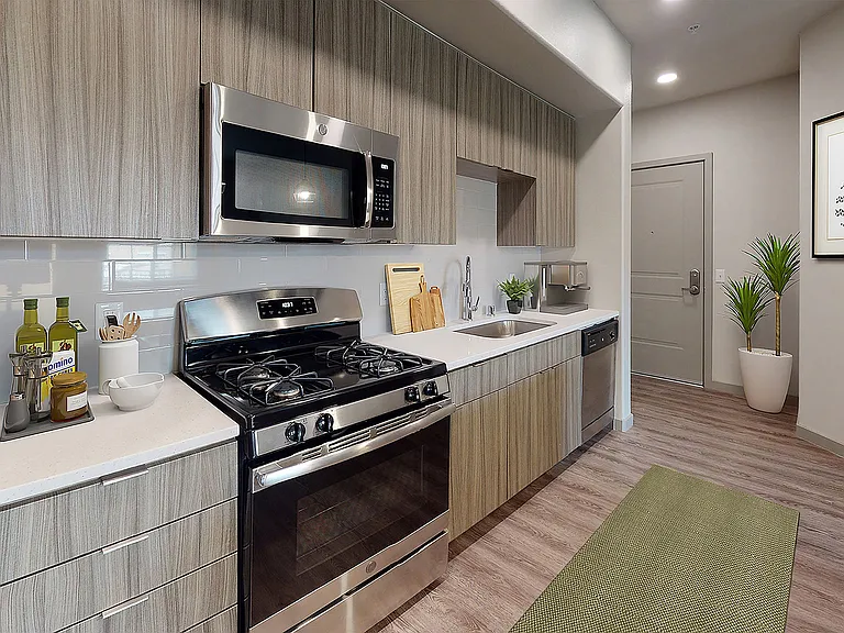 Fully-equipped kitchens