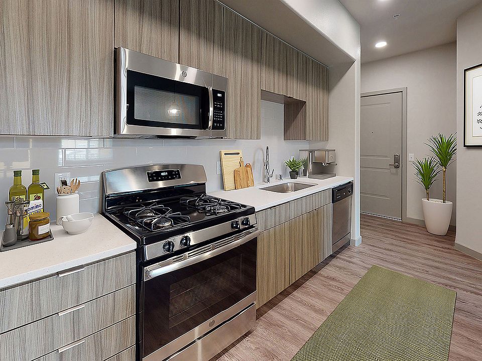 Fully-equipped kitchens