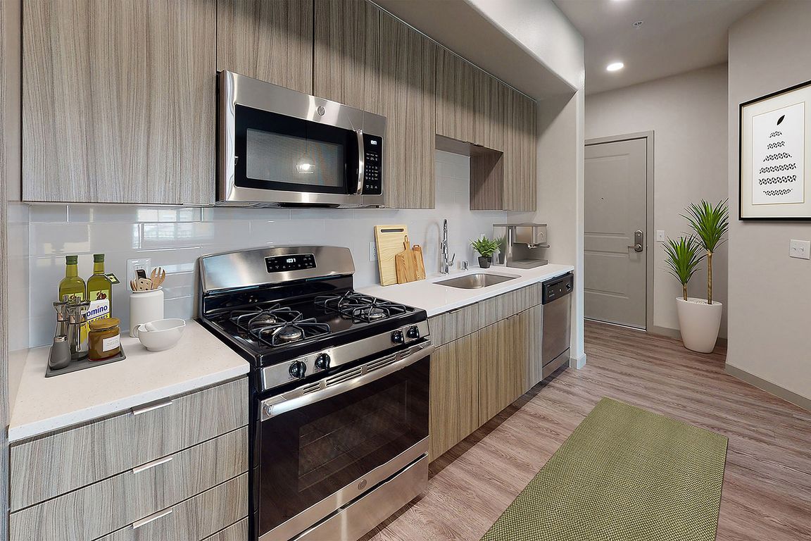 Fully-equipped kitchens