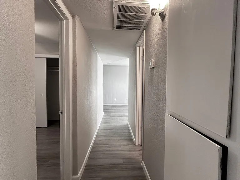 416 W 12th St #8 — Photo 8