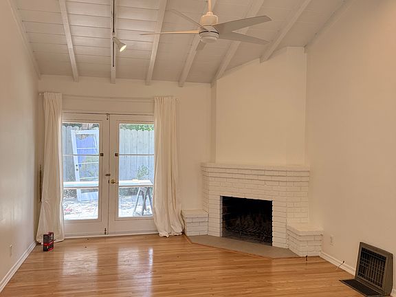 3rd image of 11425 Cashmere St