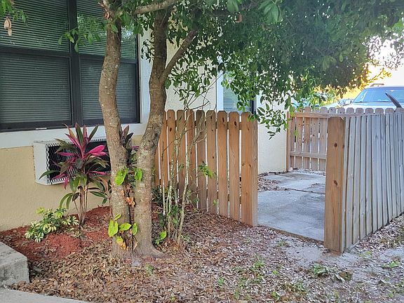 2nd image of 709 N 17th Ave
