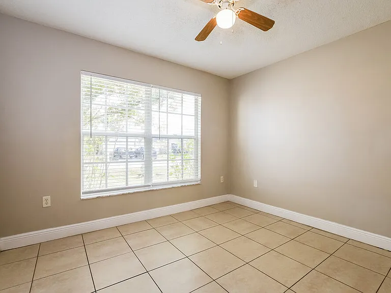 870 Jarnac Dr — Photo 16