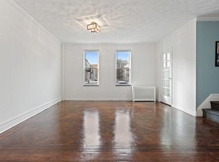 569 90th St, Brooklyn, NY 11209