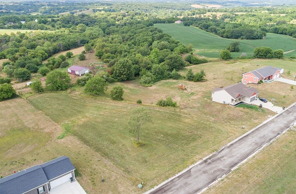 1st image of 435 Scenic Dr