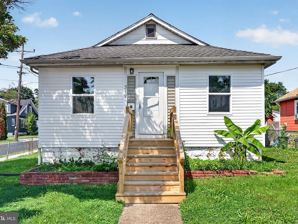319 Laurel Ave