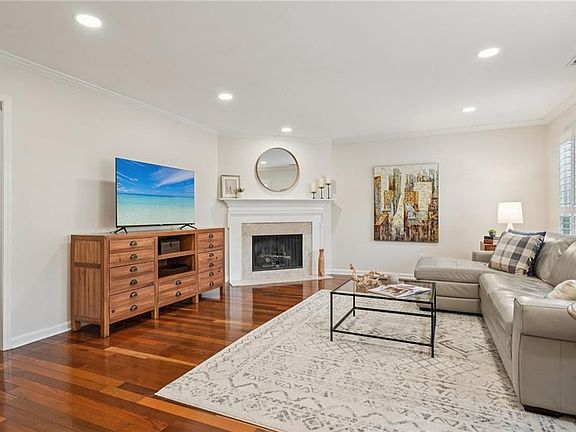 4th image of 266 Chase Rd