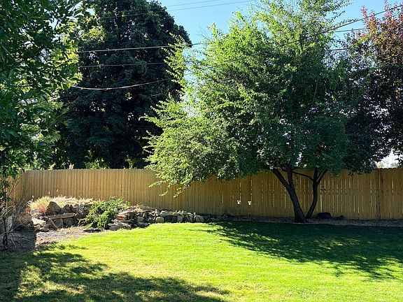 5th image of 6027 W Poplar Dr