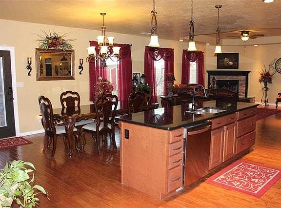 4th image of 3511 Carol Ann Way