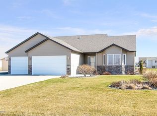 505 38th Ave W, West Fargo, ND 58078