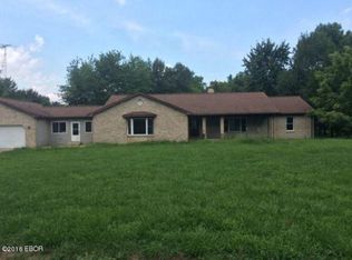 17109 Ewing Rd, Ewing, IL 62836