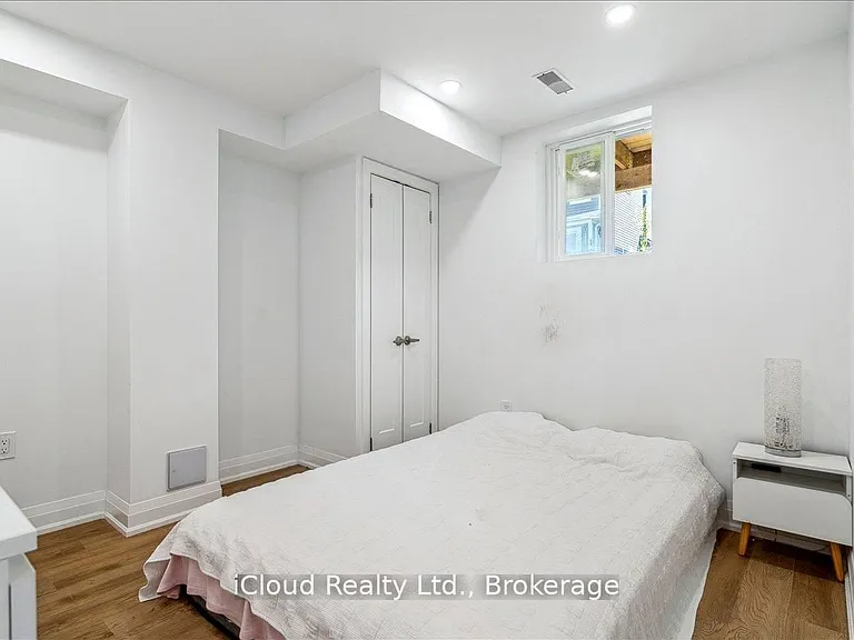 925 Hickory Cres — Photo 8