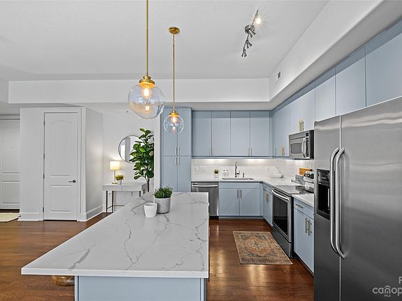 5th image of 4625 Piedmont Row Dr Unit 509