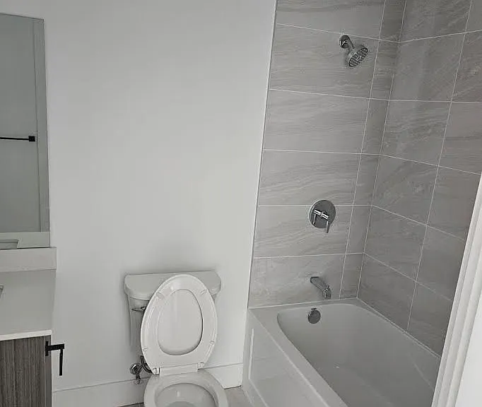 2782 Barton St E #820 — Photo 8
