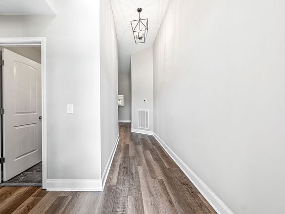 4th image of 1349 Sussex Dr