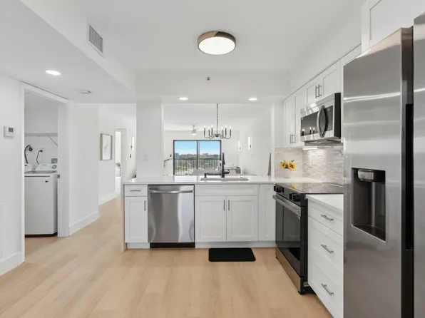 7076 Huntington Lane #801, Delray Beach, FL 33446
