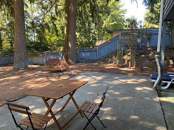 3rd image of 519 157th Ave SE