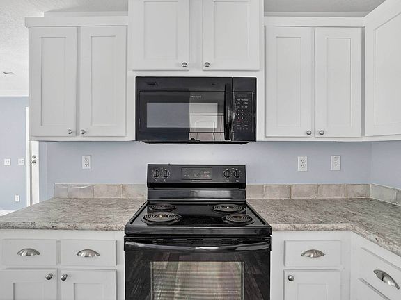 3rd image of 12415 Thonotosassa Rd #77