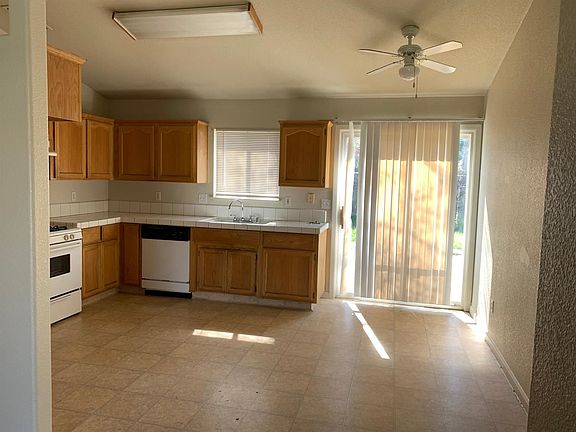 2nd image of 612 W Park St