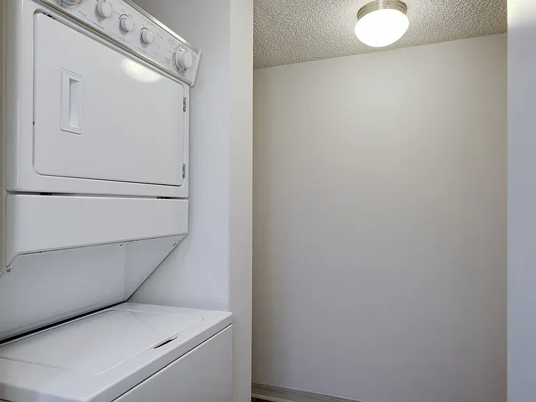 Madalyn Landing Apartments | Palm Bay, FL | Washer and Dryer Included