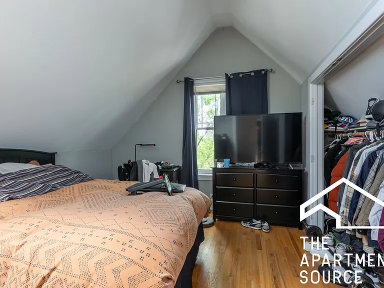 1314 W Roscoe St #2 — Photo 7