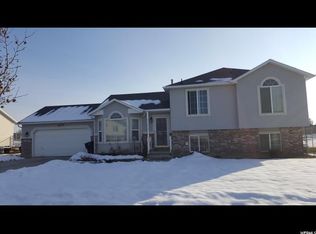 2839 W 2100 N, Clinton, UT 84015