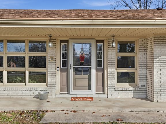 4th image of 8 Hilltop Rd