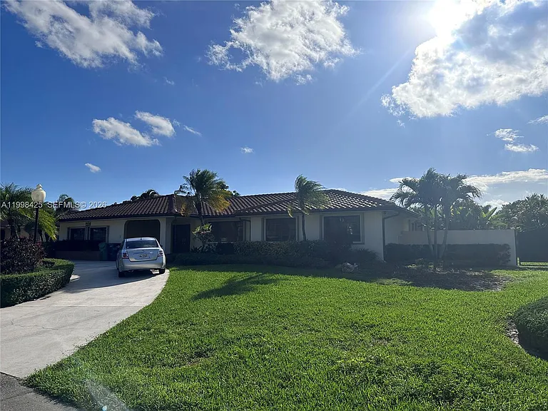 2980 SW 111th Ave — Photo 1