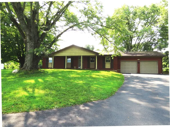 11261 E State Road 46, Columbus, IN 47203
