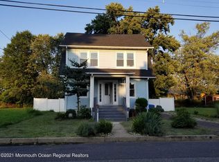 670 Lewis St, Woodbridge, NJ 07095