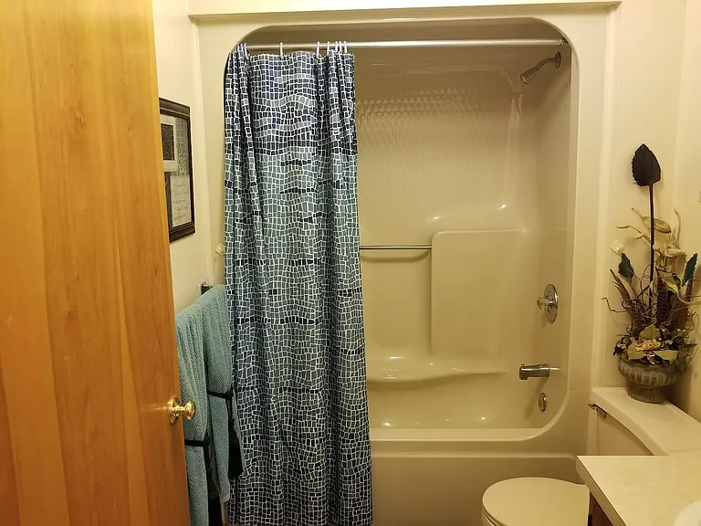 21B Rosemont Ct — Photo 11
