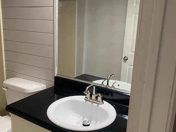 4th image of 255 Buckingham Dr #255