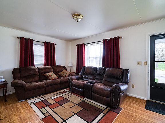 5th image of 2517 Van Buren Ave