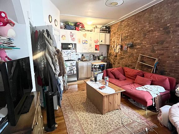 4th image of 139 Rogers Ave APT 2C