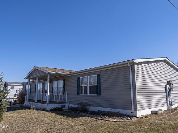 3rd image of 113 Hillview Dr
