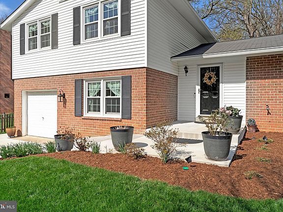 3rd image of 5148 Pumphrey Dr